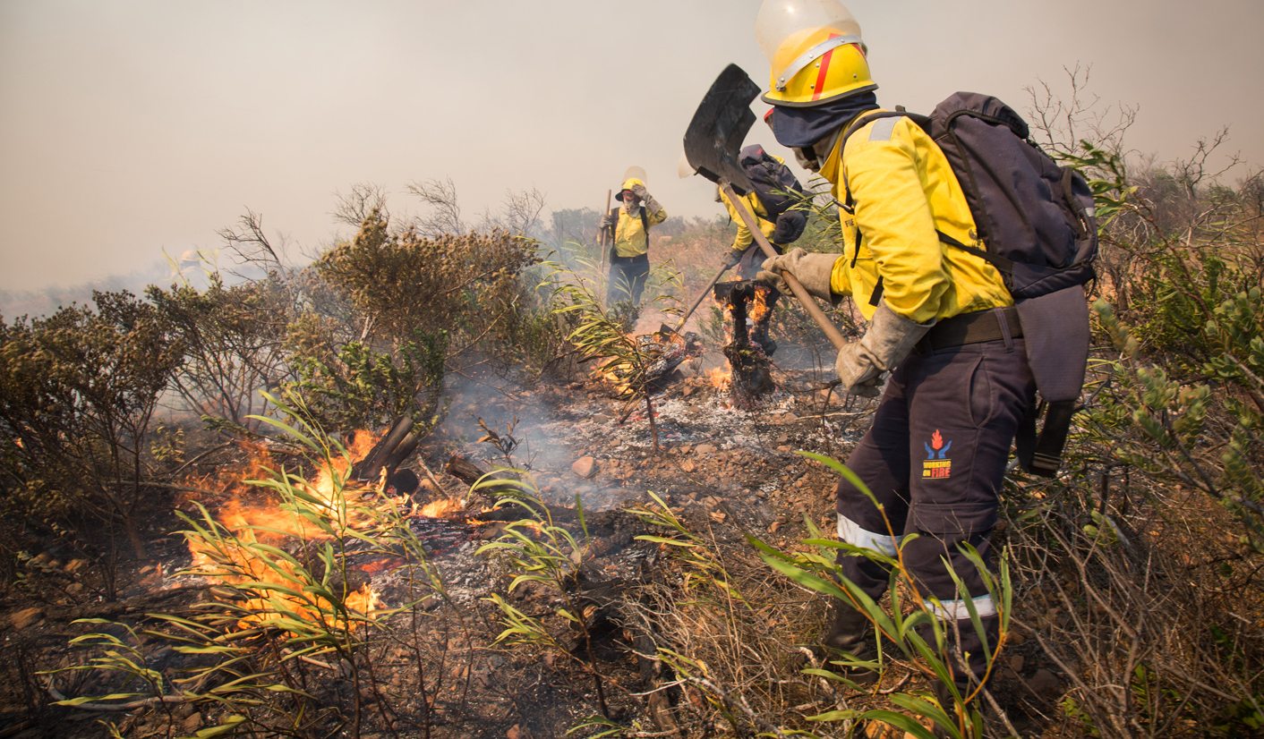 VELD FIRES: AN ALARMING SAFETY SITUATION IN ZIMBABWE - Africa Equity Media
