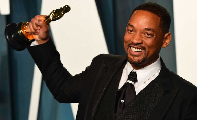 WILL SMITH APOLOGIZES FOR SLAPPING CHRIS ROCK