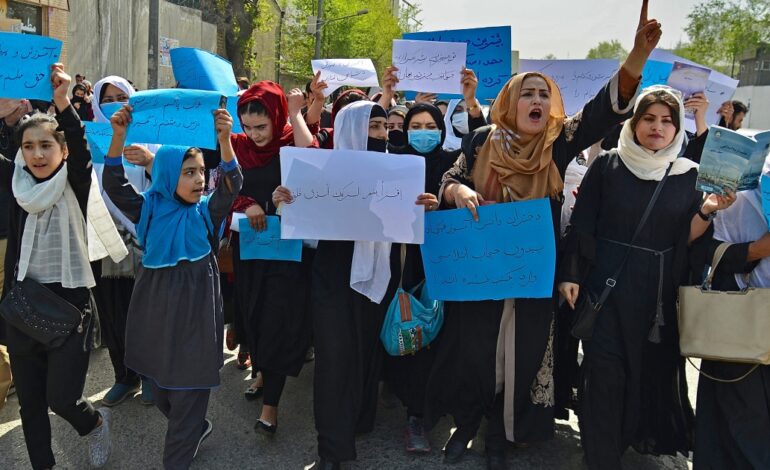 AFGHAN STUDENTS & TEACHERS PROTEST, DEMAND THE TALIBAN TO REOPEN THEIR SCHOOLS