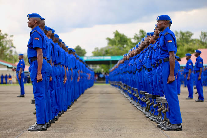ABOUT 2,000 KENYAN POLICE ‘MENTALLY UNFIT’ TO SERVE