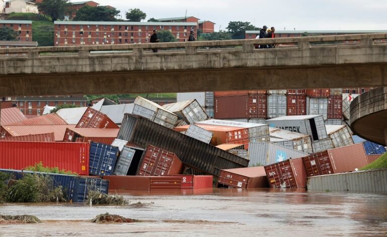  59 DEAD IN SOUTH AFRICA KILLER FLOODS, MORE RAINFALL EXPECTED (VIDEO)