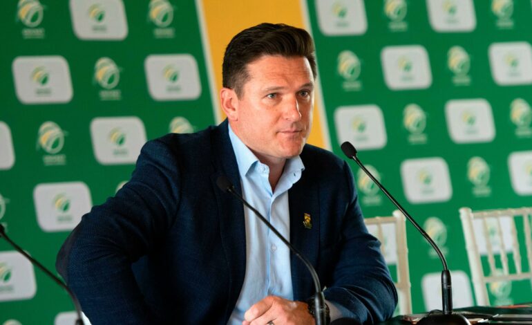 EX-CRICKET DIRECTOR GRAEME SMITH CLEARED OF RACISM CHARGES