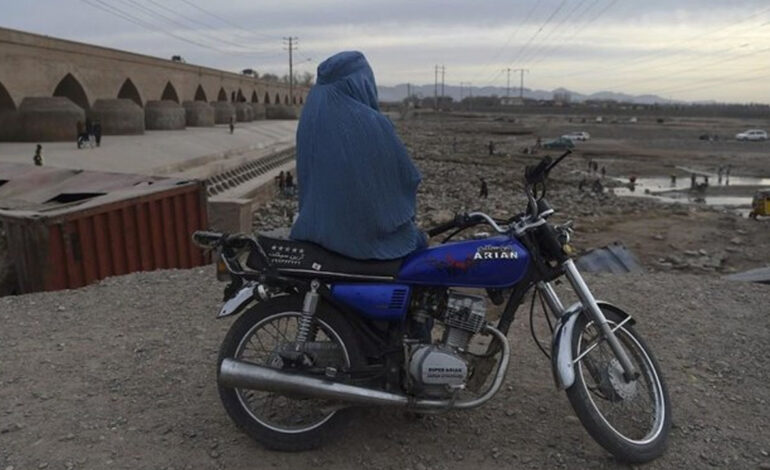 AFGHANISTAN: TALIBAN CURB DRIVING LICENCES FOR WOMEN