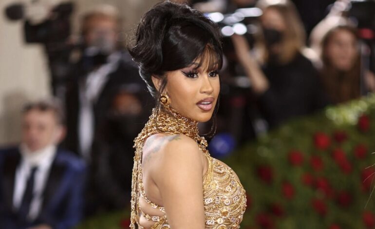 CARDI B HATES BEING FAMOUS AFTER FANS STIR BEEF WITH BILLIE EILISH