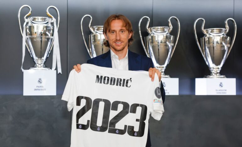MODRIC EXTENDS REAL MADRID CONTRACT FOR ANOTHER SEASON