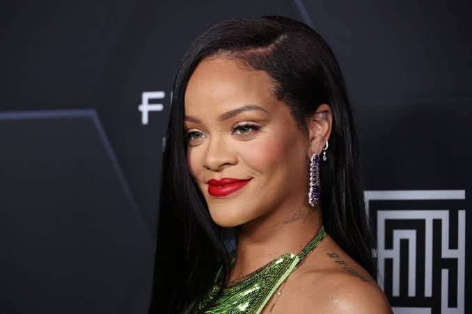 RIHANNA IS AMERICA’S YOUNGEST BILLIONAIRE