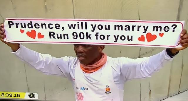 SOUTH AFRICAN MAN RUNS 90KM TO PROPOSE TO HIS LOVER