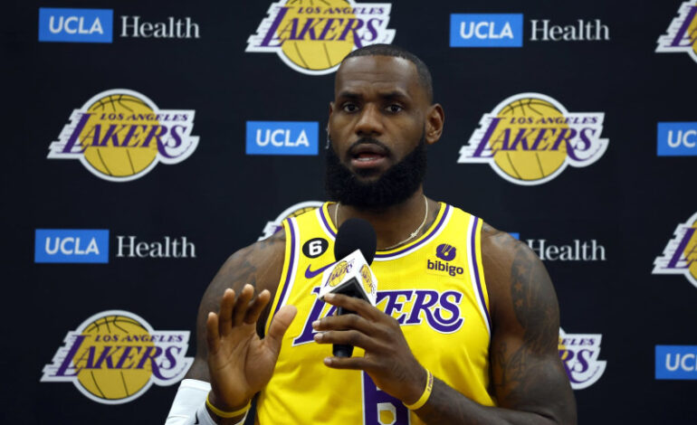 LEBRON JAMES LEADS GROUP OF NBA STARS INVESTING IN PICKLEBALL