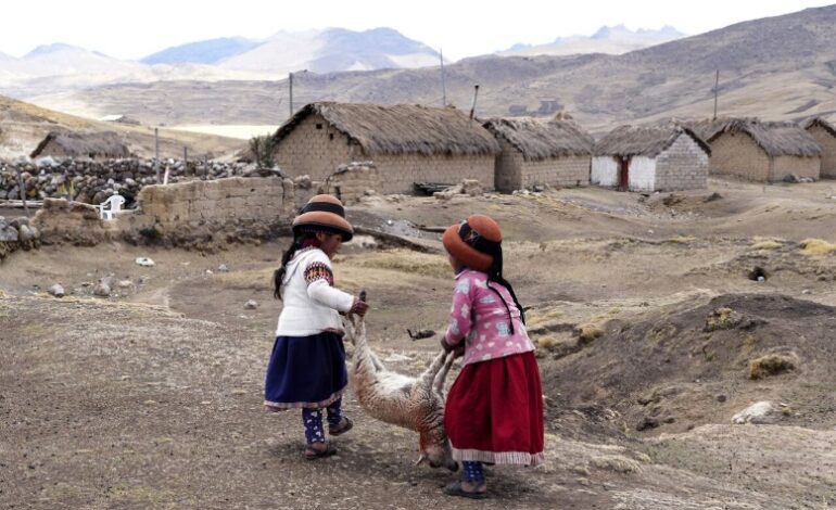 DROUGHT HITS PERU’S SOUTHERN ANDES, CAUSING LAGOON TO DRY UP
