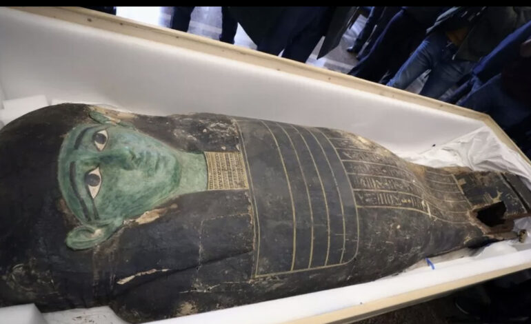 U.S RETURNS LOOTED ANCIENT EGYPTIAN ’GREEN COFFIN’