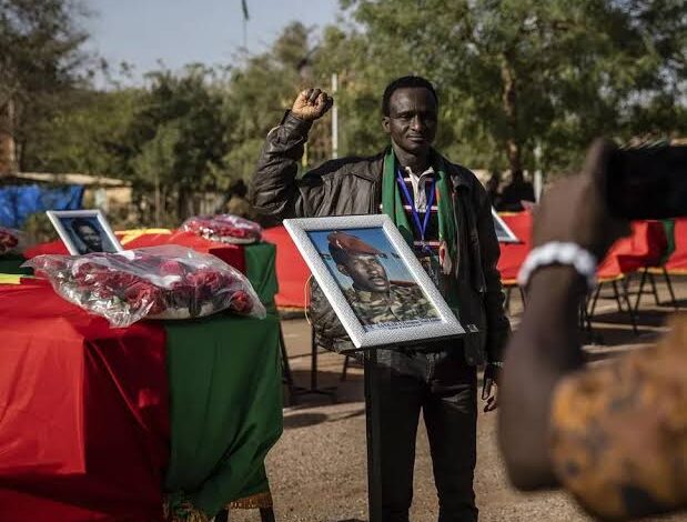 EX-BURKINA FASO LEADER SANKARA BURIED AT MURDER SITE
