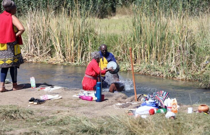SOUTH AFRICA: RIVER BAPTISMS CONTINUE AMID 11 CHOLERA CASES