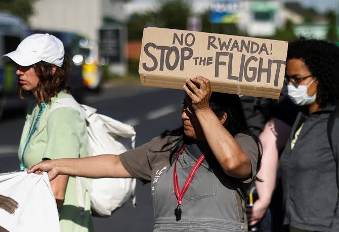  UK PLAN TO DEPORT MIGRANTS TO RWANDA UNLAWFUL, COURT RULES