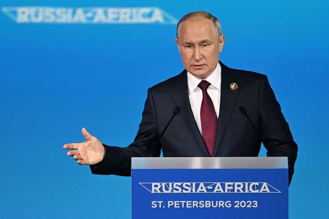  RUSSIAN PRESIDENT OFFERS FREE GRAIN TO 6 AFRICAN NATIONS