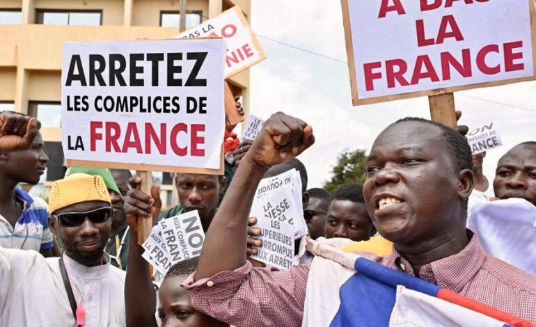 BURKINA FASO DROPS FRENCH AS OFFICIAL LANGUAGE