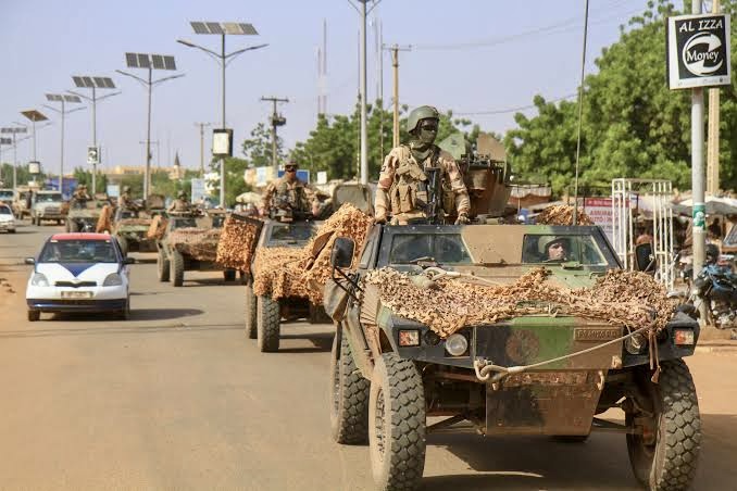 ALL FRENCH TROOPS TO COMPLETE WITHDRAWAL FROM NIGER BY DECEMBER 22
